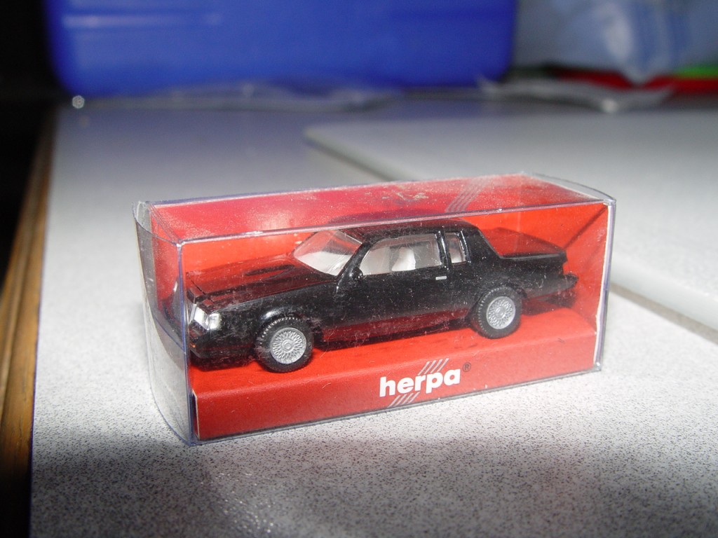 herpa black regal