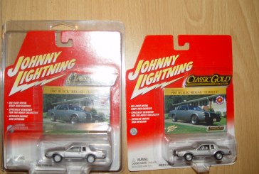Johnny Lightning 1:64 Buick T-type