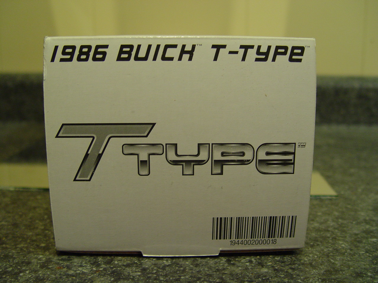 GMP 1:24 Scale Turbo Buick Series - 1986 Buick Regal T-type Dark Red