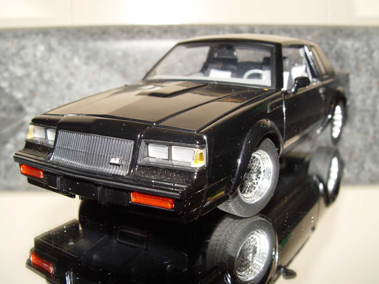 GMP 1:24 Scale Turbo Buick Series - 1987 Buick GNX