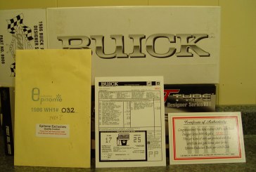 1:18 Scale GMP 8008 1986 Buick Regal T Type WH1