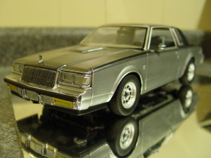 NEW Complete 4 Car Set GMP 1//18 ULTRA RARE 1987 Buick Regal T-Type D84 Blue//red