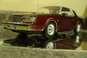 1:18 Scale GMP G1800219 Ultra Rare D84 Two Tone Red