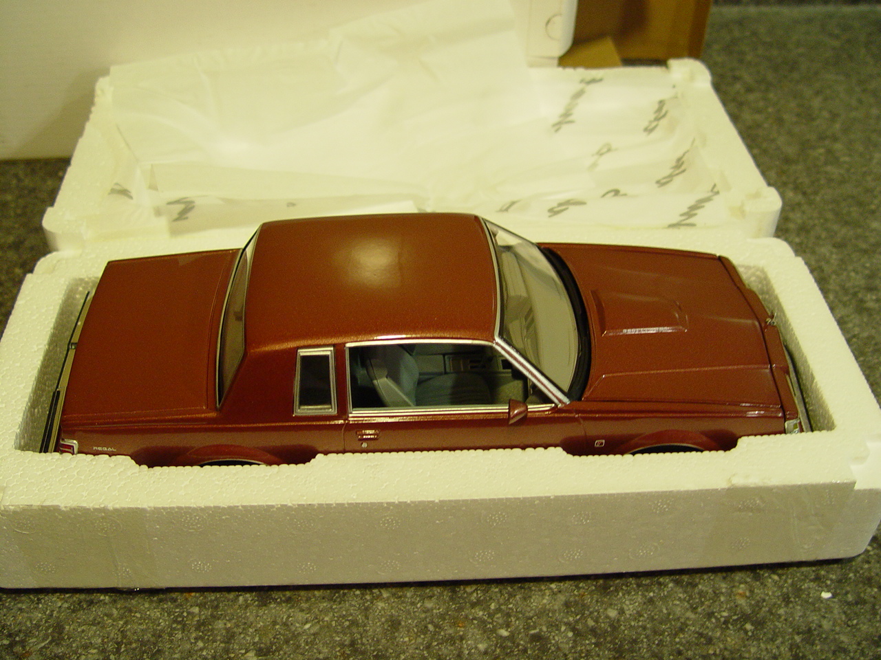 1:18 Scale GMP G1800220 Ultra Rare D84 Buick Rosewood Special