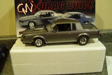 1:18 Scale GMP G1800221 GNX Drag Buick (gray)