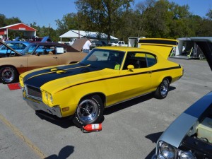 yellow buick gsx