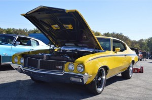 yellow buick gsx