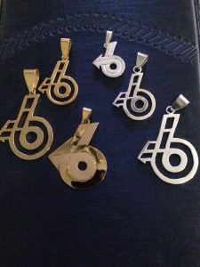 gold-silver-power-6-pendants