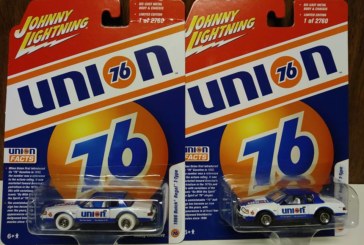 Johnny Lightning 1986 Buick Regal T-Type Union 76 1/64 Scale Diecast Car