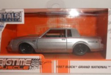 Jada Metals BigTime Muscle 1:32 Buick Grand National (two-tone silver)