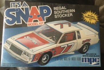 MPC Snap Model 1981 Buick Regal Southern Stocker 1:32 Kit