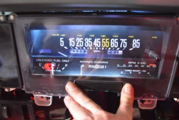 Changing Dash Gauges / Side Warning Light Bulbs (Tell Tale Idiot)