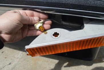 Changing Bumper Lights Bulbs (Turn Signals Running Park Lights)