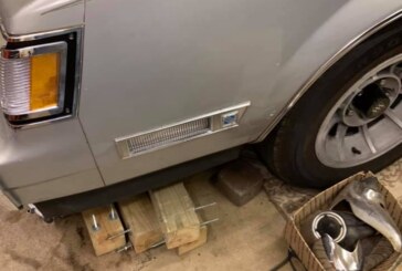 Changing Front Lower Cornering Light Bulbs (Regal Limited)
