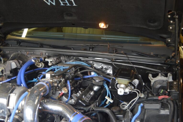 Changing Under Hood Light Bulb (Engine Bay Compartment) Buick Turbo Regal