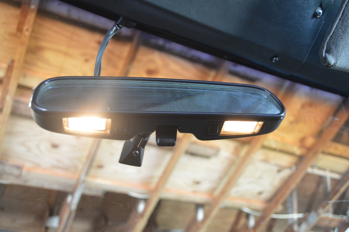 Changing Rear View Mirror Map Light Bulbs (Upgrade Option)