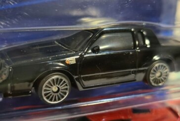 Maisto Adventure Force 5-pack With Diecast Buick GN