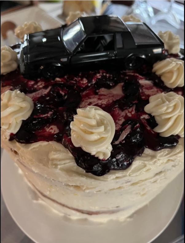 See This Huge Car Cake Couples Used On Their Wedding Day Photos Page 1  of 0 