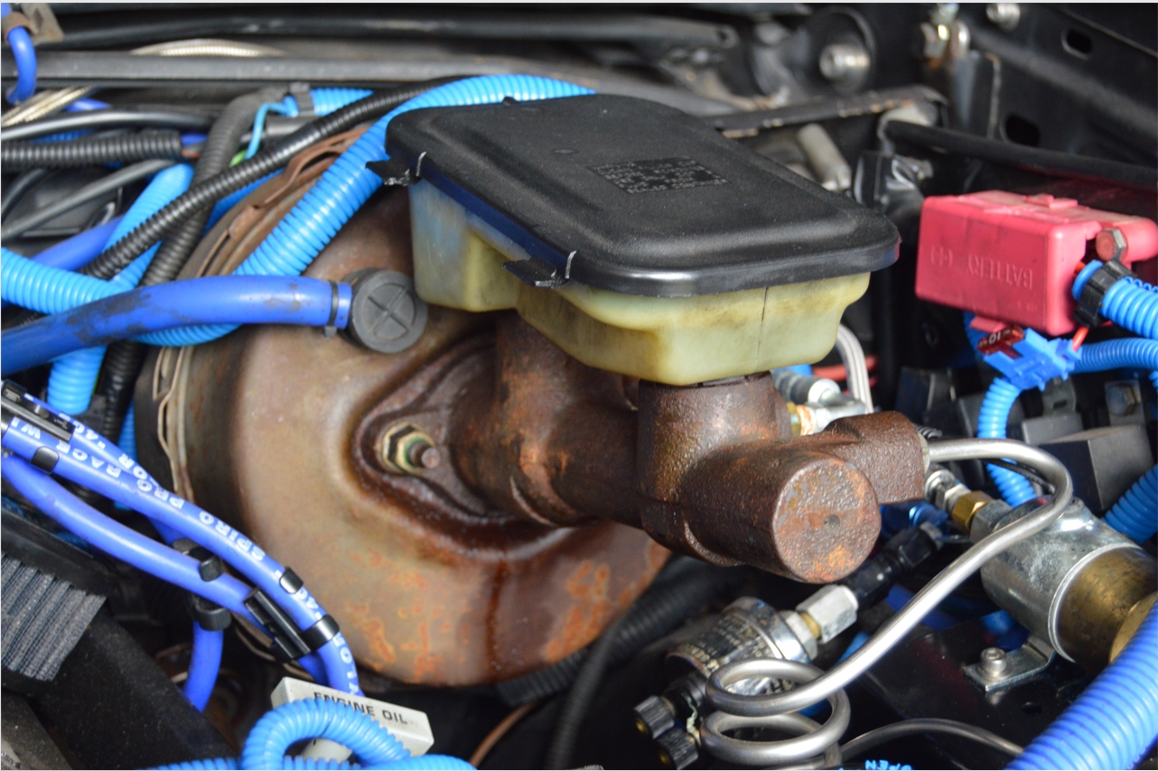 Paint Master Cylinder & Vacuum Booster (More Engine Bay Cleanup)