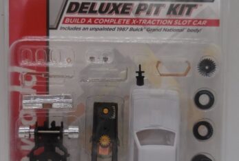Auto World Xtraction Deluxe Pit Kit Buick Grand National Slot Car