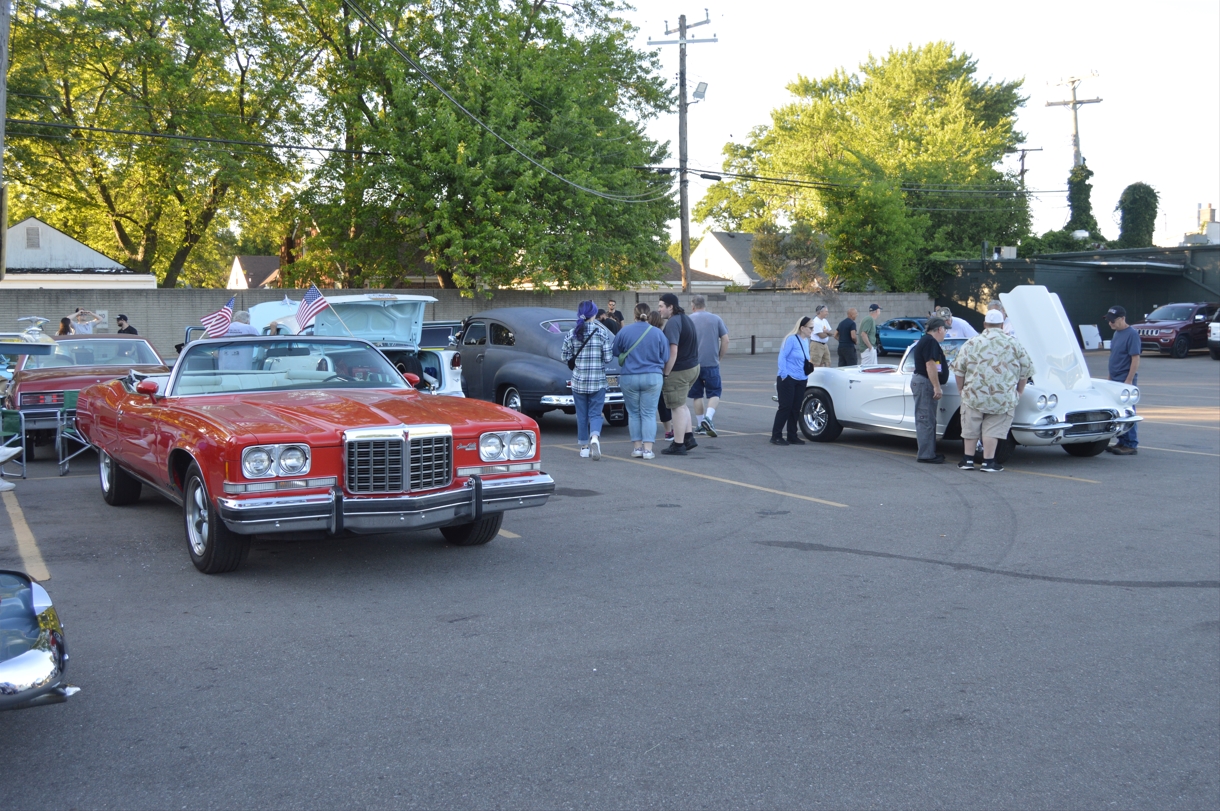 Cloverleaf Car Show Friday Pre Eastpointe Gratiot Cruise 2024 Buick