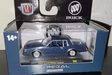 M2 Machines 1987 Buick Regal Limited Target Exclusive (Blue)