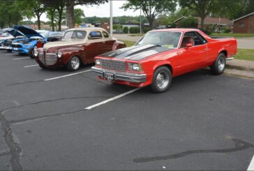 Classic Car Cruise In Charlie’s Restaurant Madison Heights 6-10-25