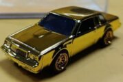 Hot Wheels WANG STAR Custom Gold Buick GN & GNX Diecast
